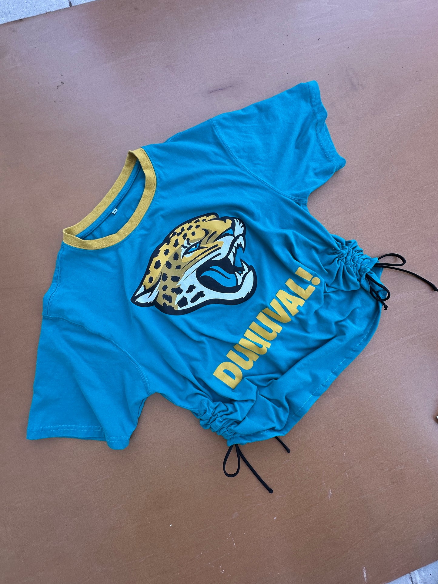 Teal Duuuval Crop Tee